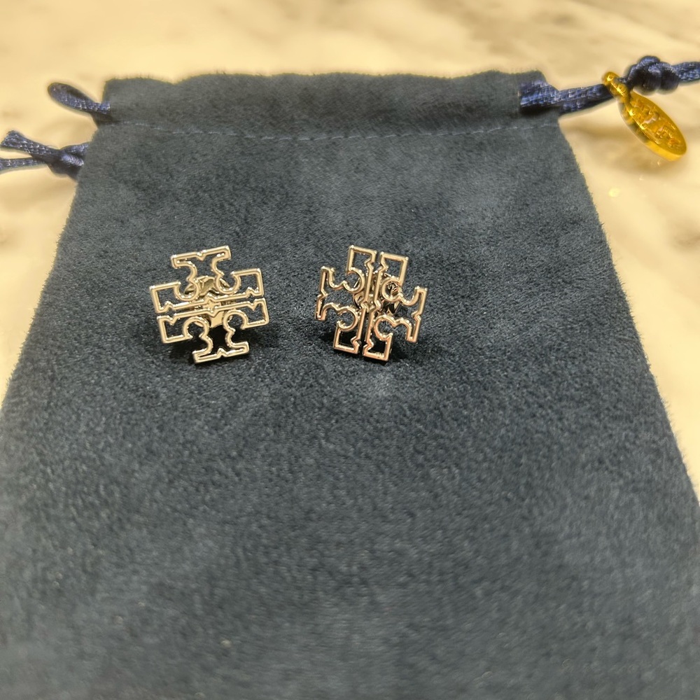Tory Burch Britten Large Silver Stud Earrings